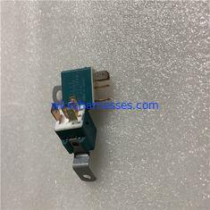 156700-1840 Isuzu Denso Air Conditioning Relay pour des machines de construction