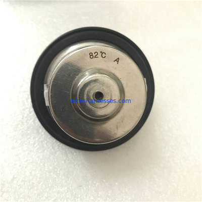 Thermostat d'huile à moteur du thermostat 600-421-6360 de moteur de l'excavatrice S6D95 de KOMATSU